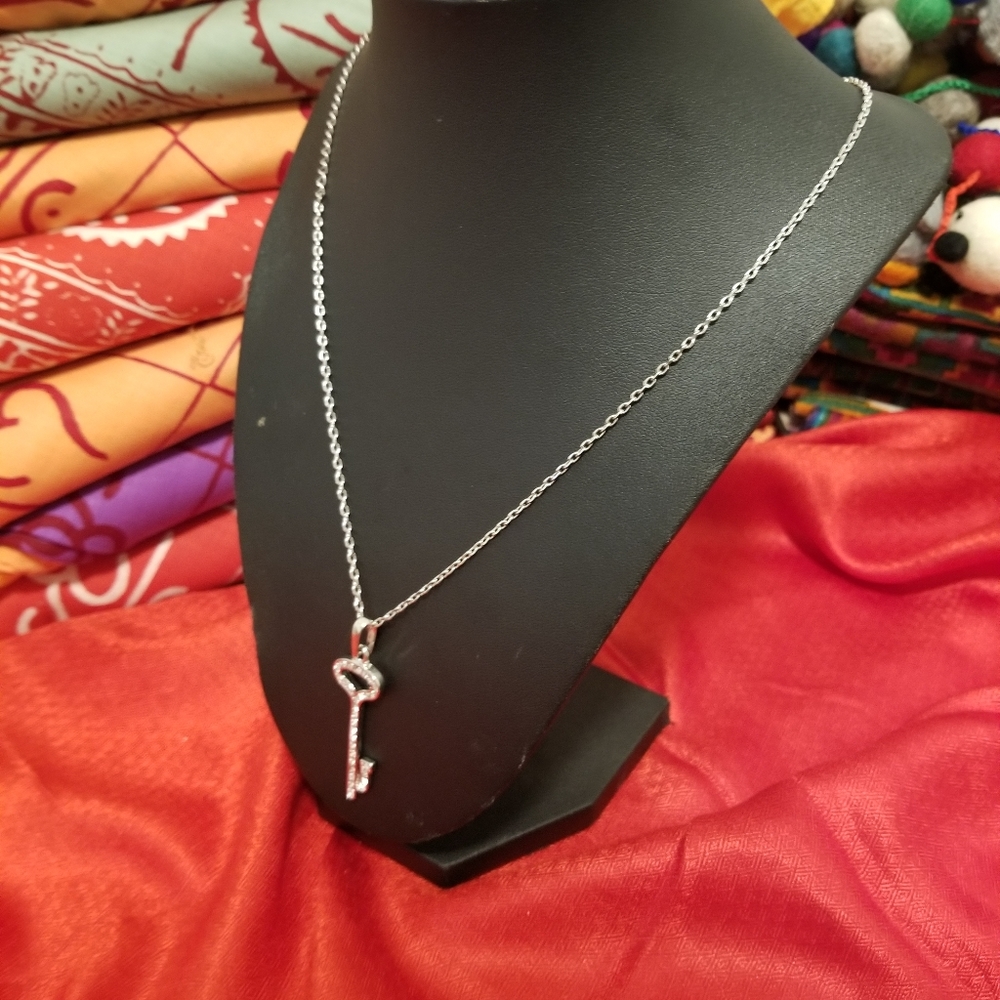 Key Necklace. - Picture 3 of 3